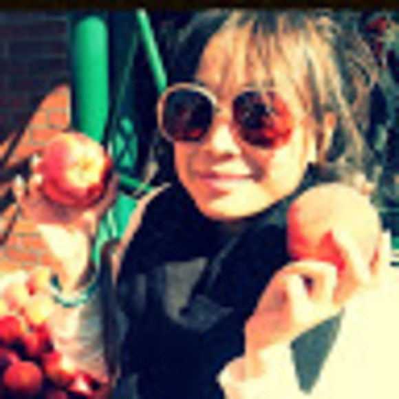 Meet your Posher, Kitty - Picture 1 of 1